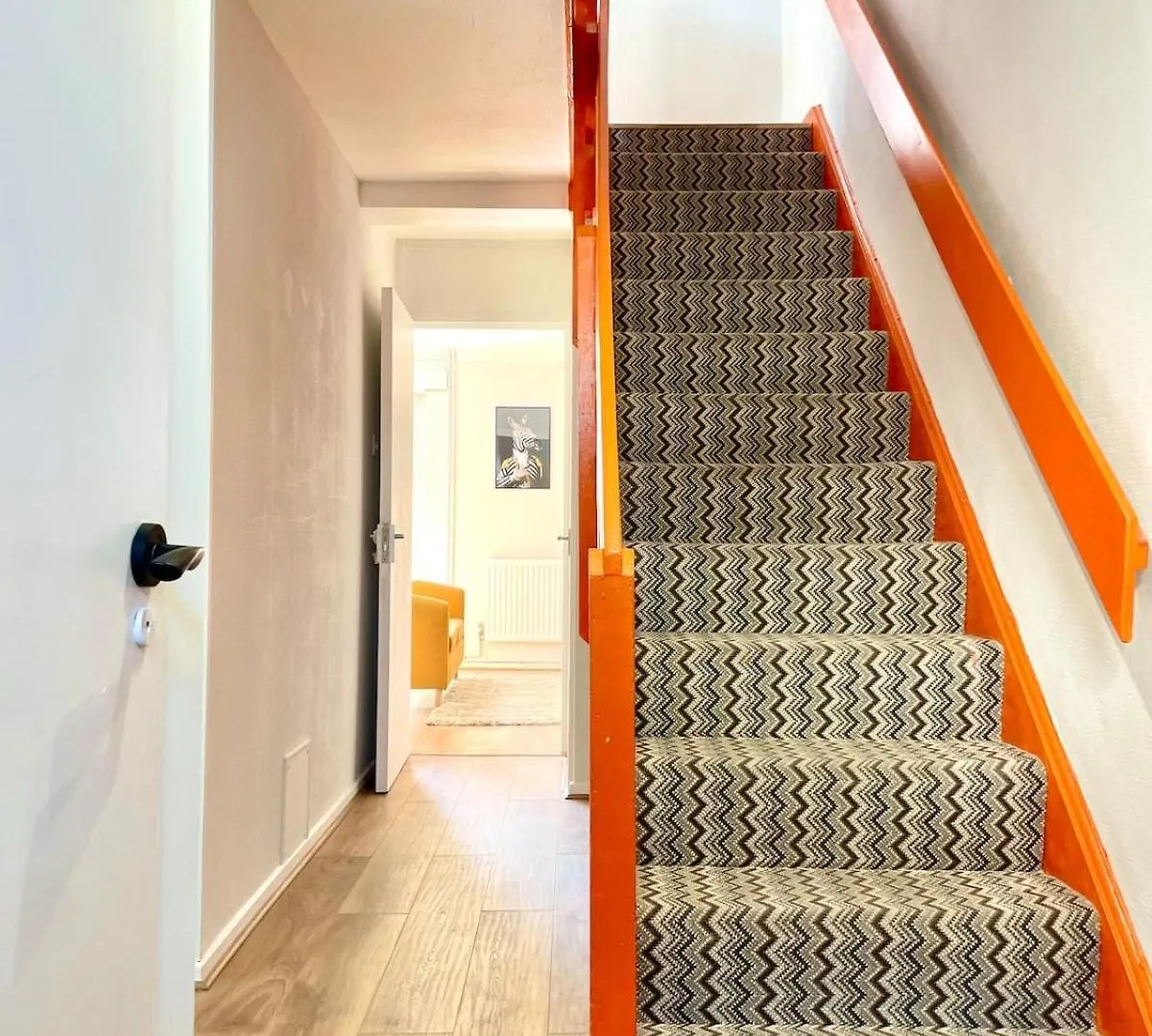 Colourful 4 Bedroom Property - Mile End - Central, Hammersmith & City And District Lines Londra Tatil Evi